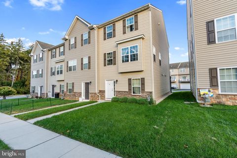 Townhouse For Sale - 191 Moul Avenue<br/> HANOVER, PA 17331