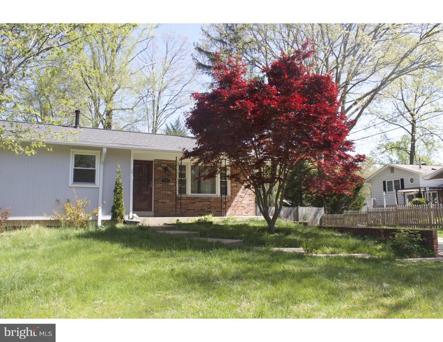 Charming home in the heart of Fairfax walking distance to GMU, Beautiful fenced yard and deck. Master suite/bath in basement. Updated kitchen and bath,  3 rooms on main level. New roof 2018 , Driveway parking, This little gem won't last long!!