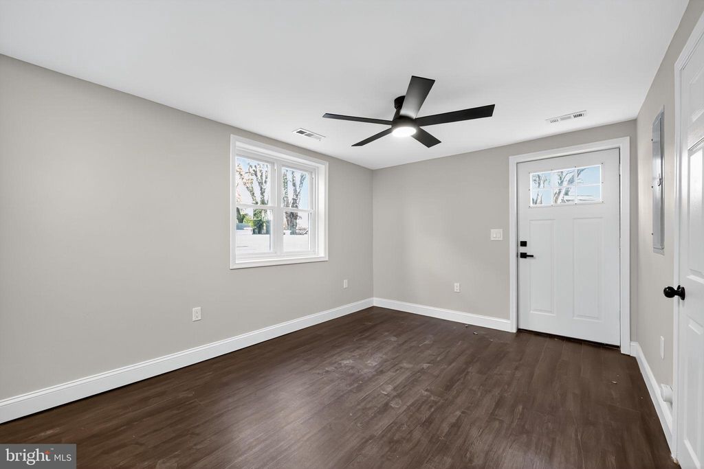 Photo of 1556 Summit Street, MARCUS HOOK, PA 19061 (MLS # PADE2104214)