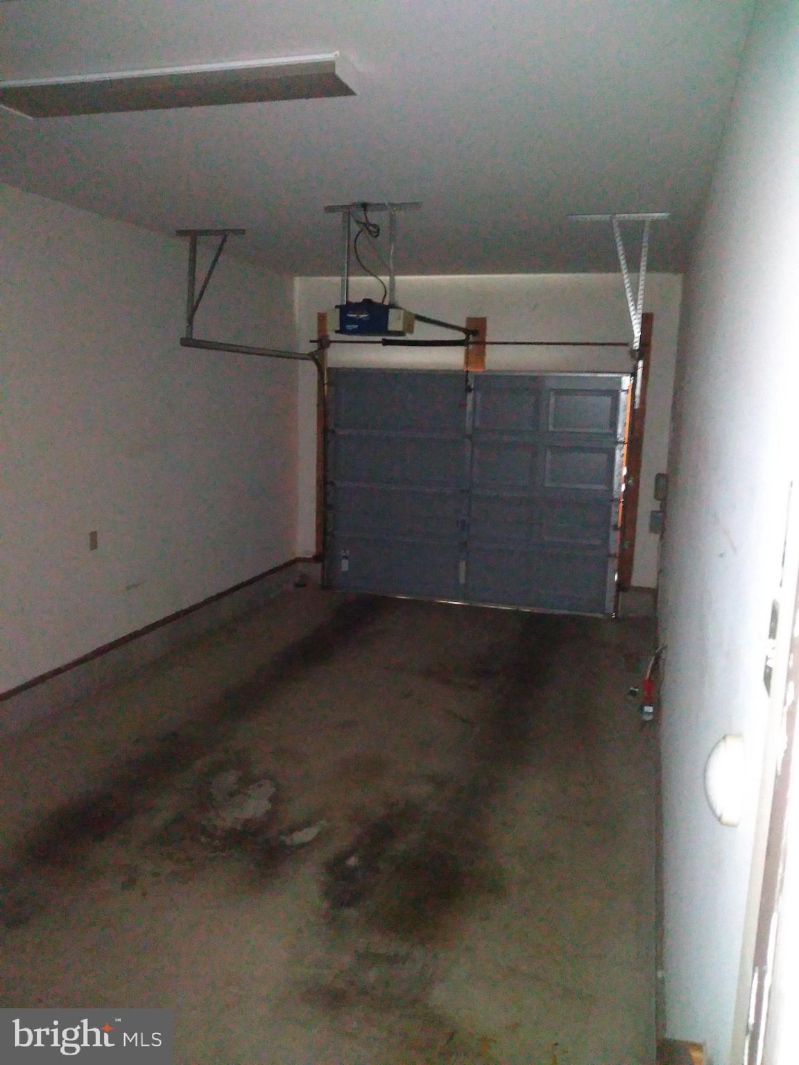 SCHUMAKER MANOR - Residential