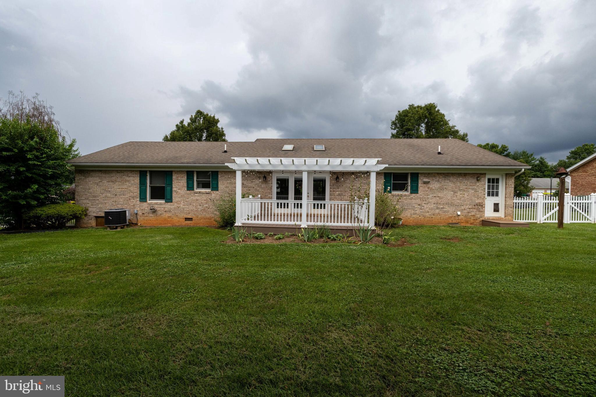 18 MEADOW LANE
