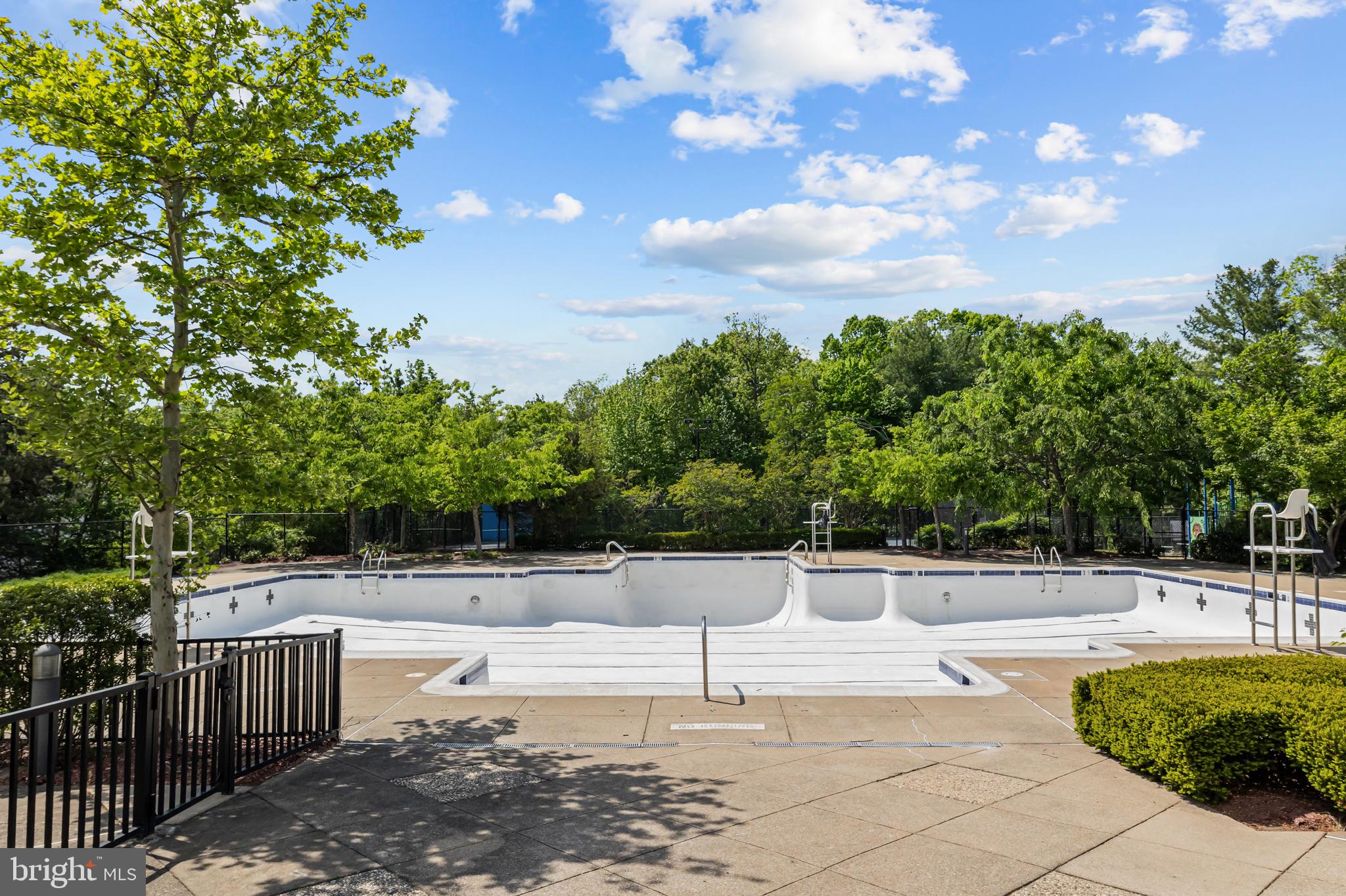 PRINCETON WOODS - Residential