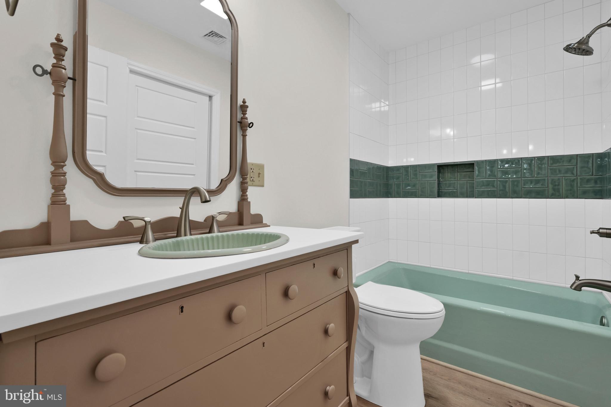 MOUNT HOPE - Residential