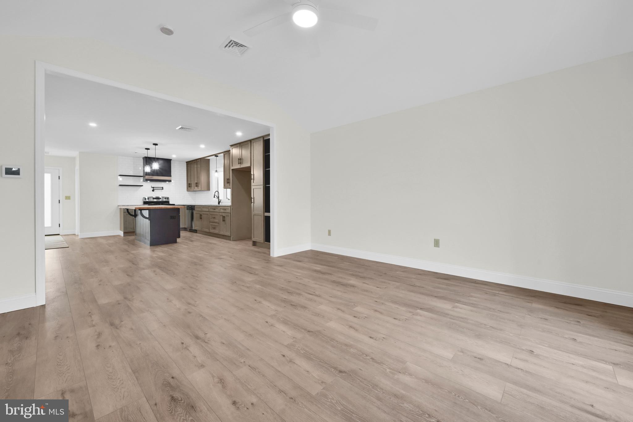 MOUNT HOPE - Residential