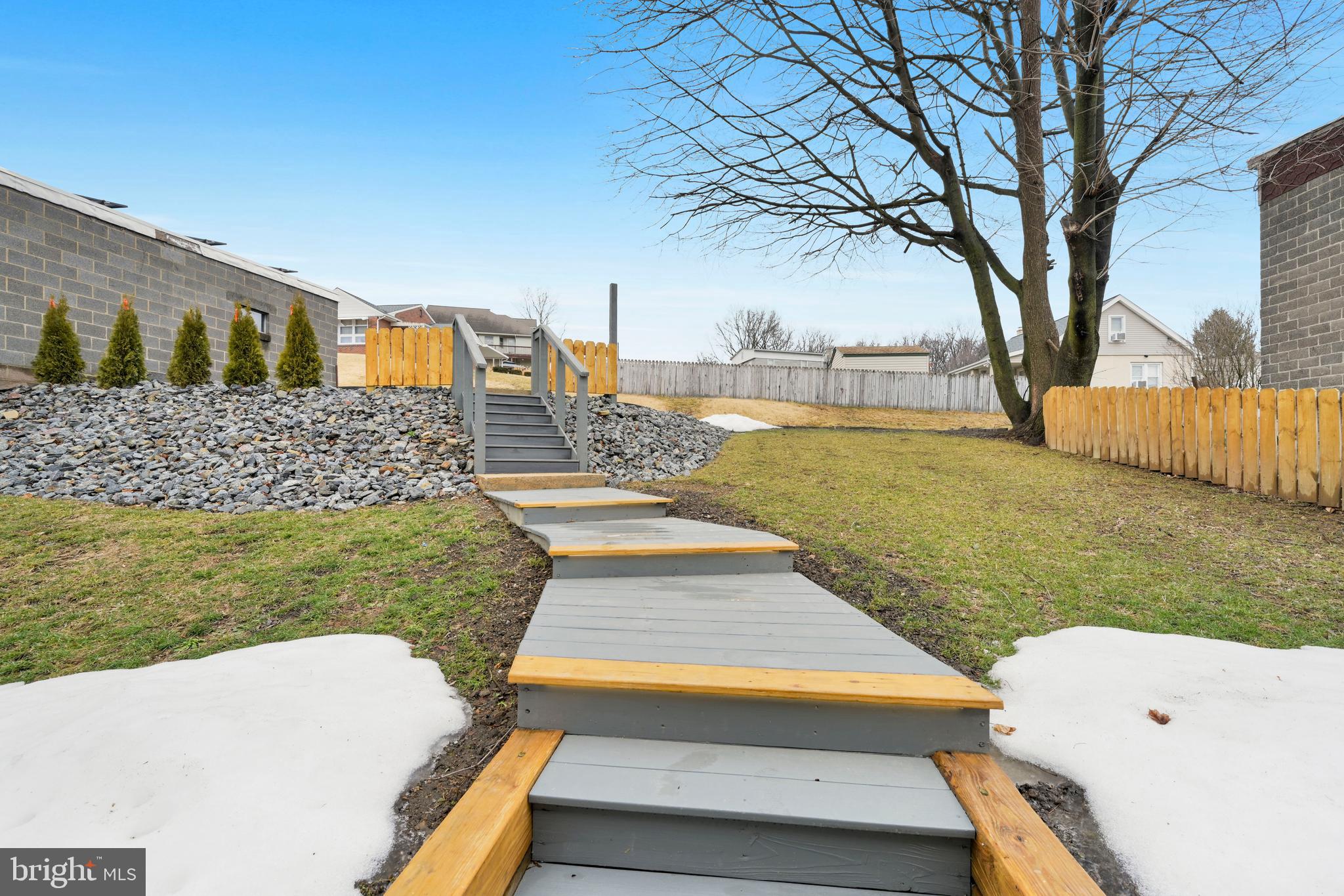 MOUNT HOPE - Residential