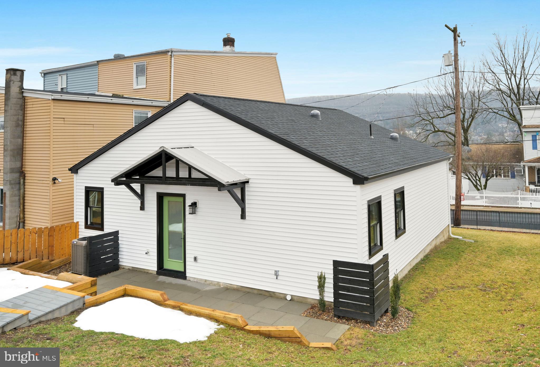 MOUNT HOPE - Residential