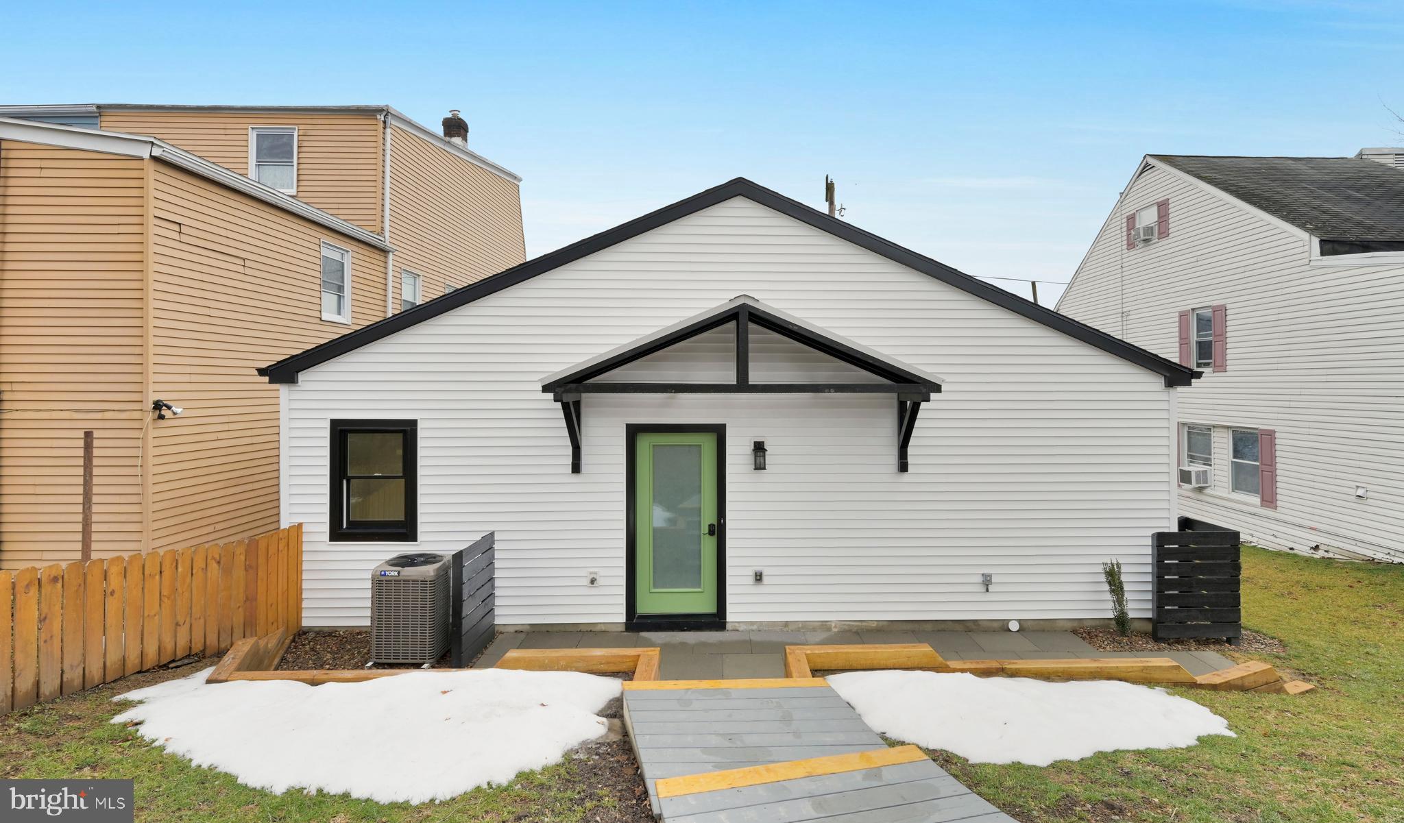 MOUNT HOPE - Residential