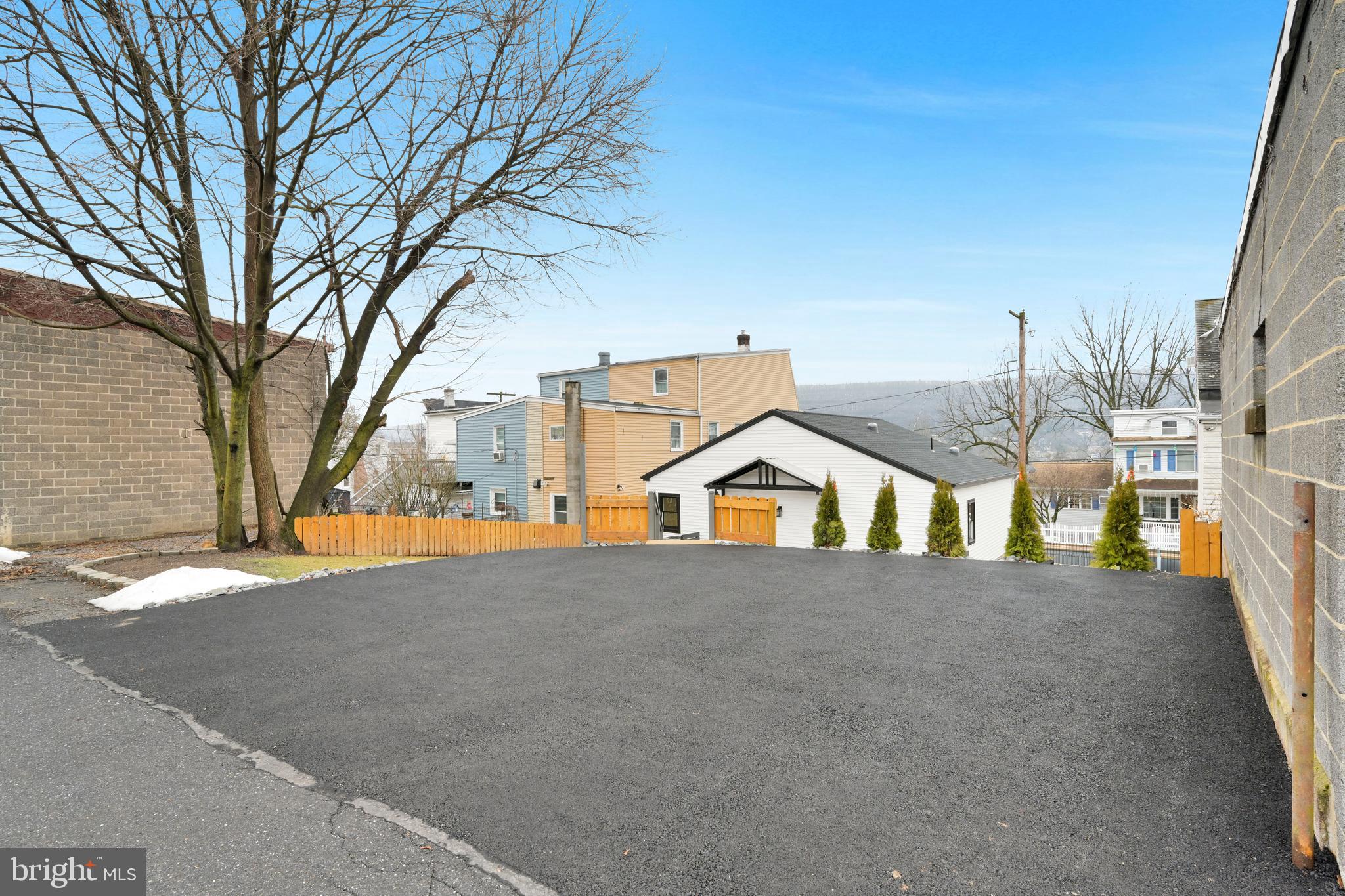 MOUNT HOPE - Residential