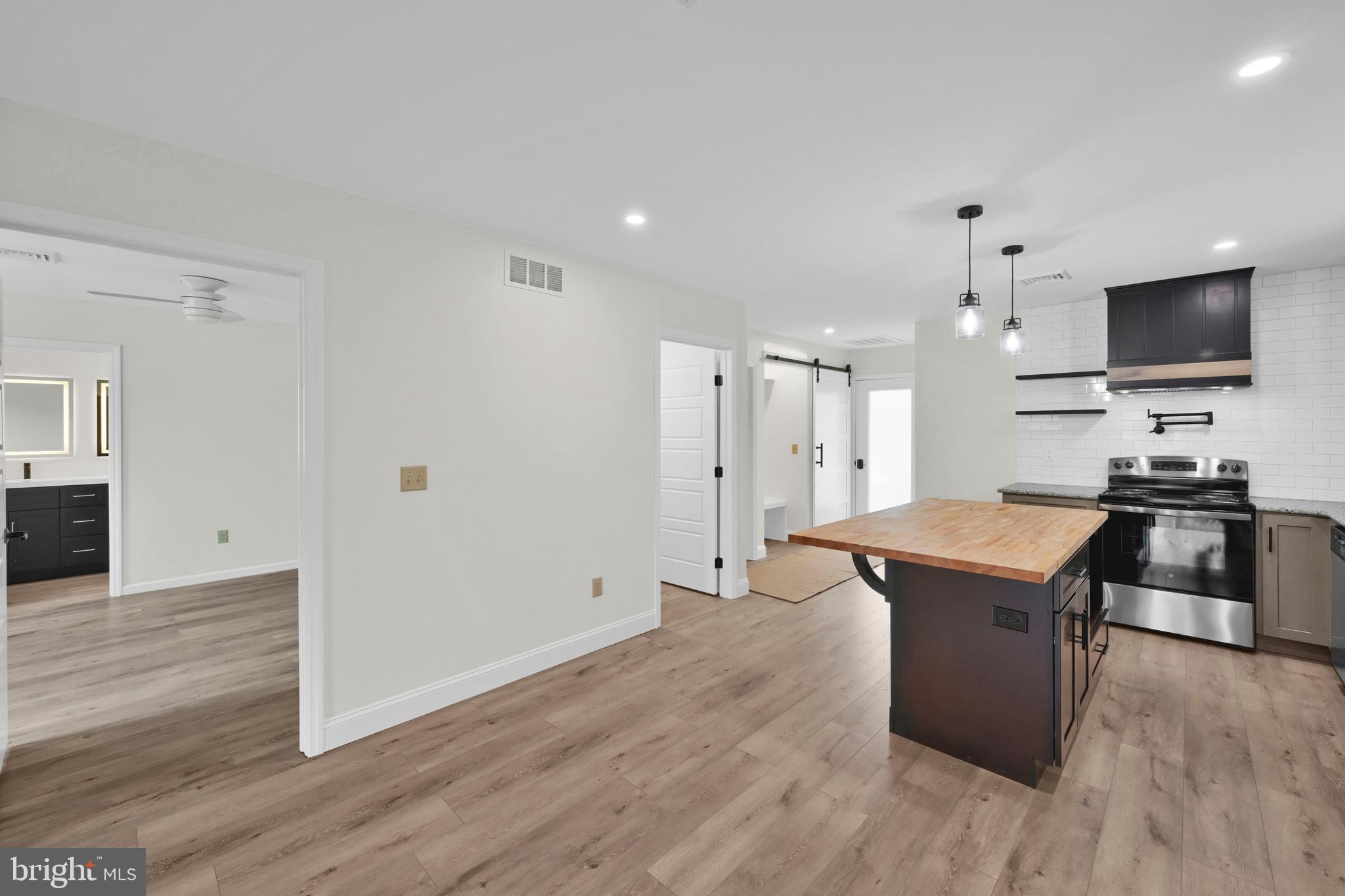 MOUNT HOPE - Residential