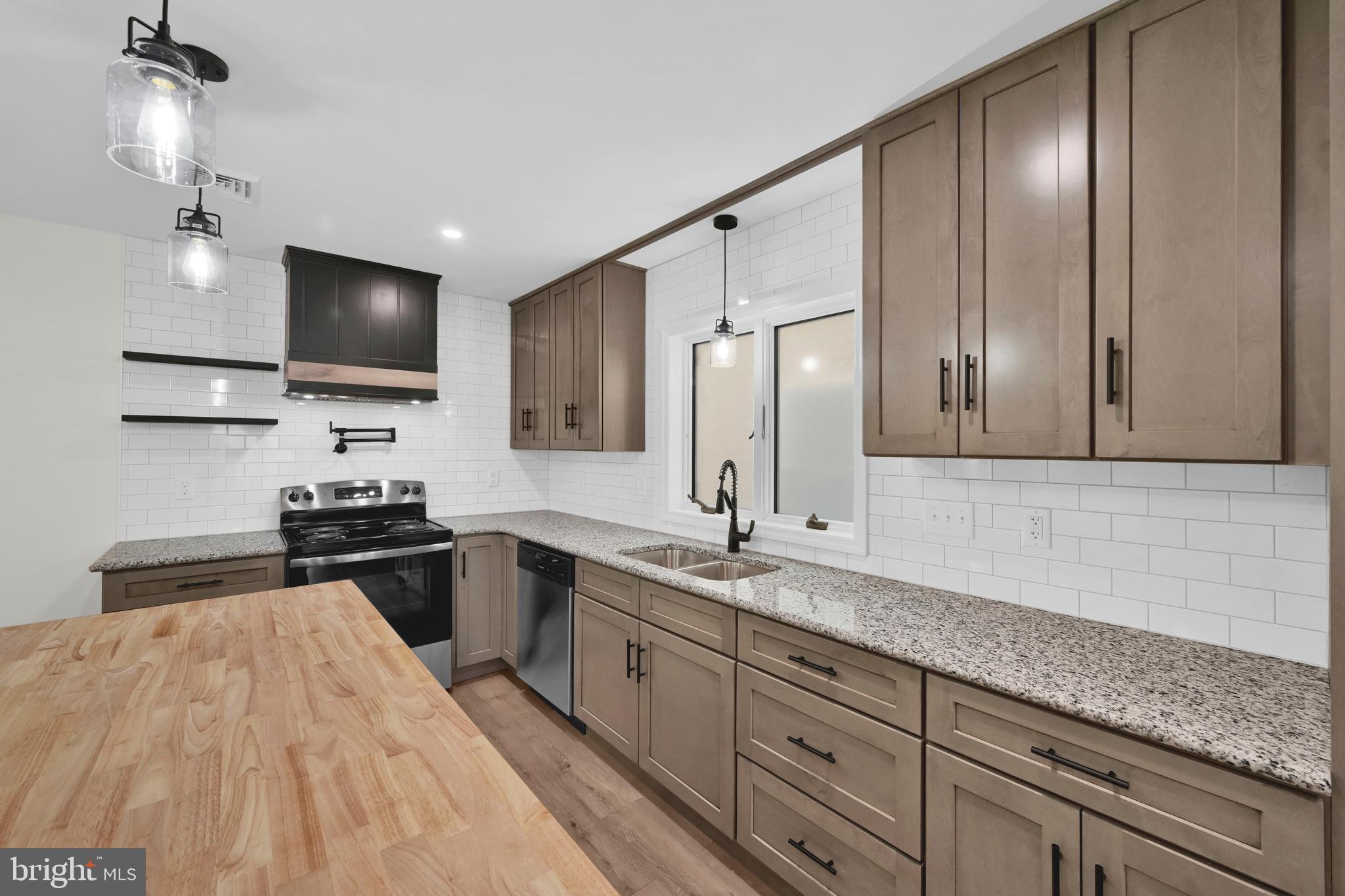 MOUNT HOPE - Residential