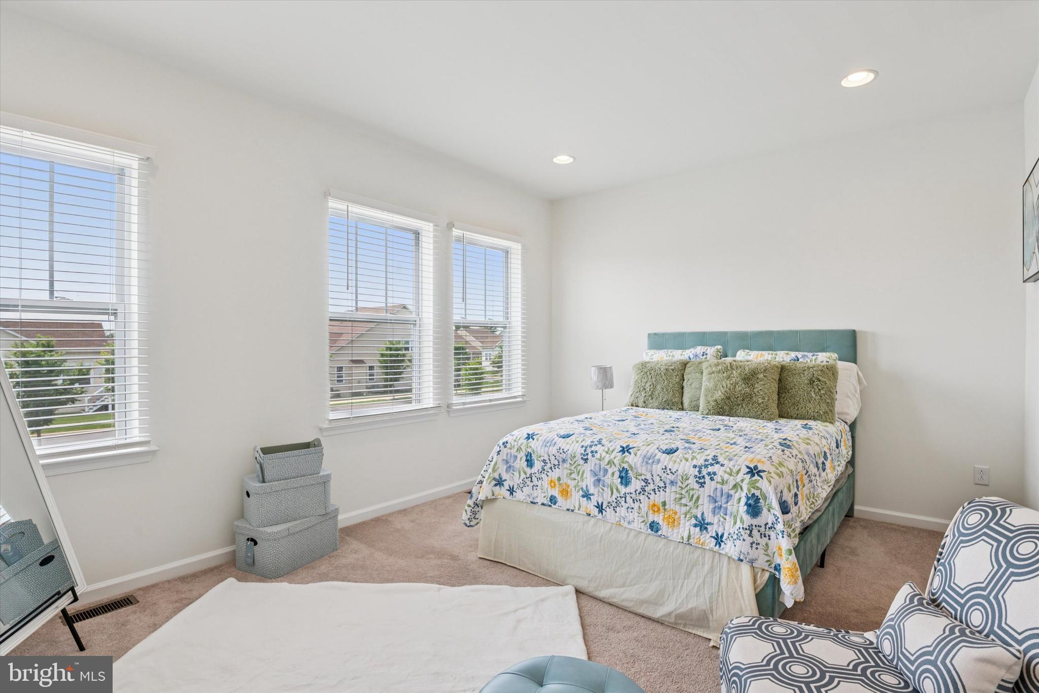 VILLAGE OF BAYBERRY - Residential