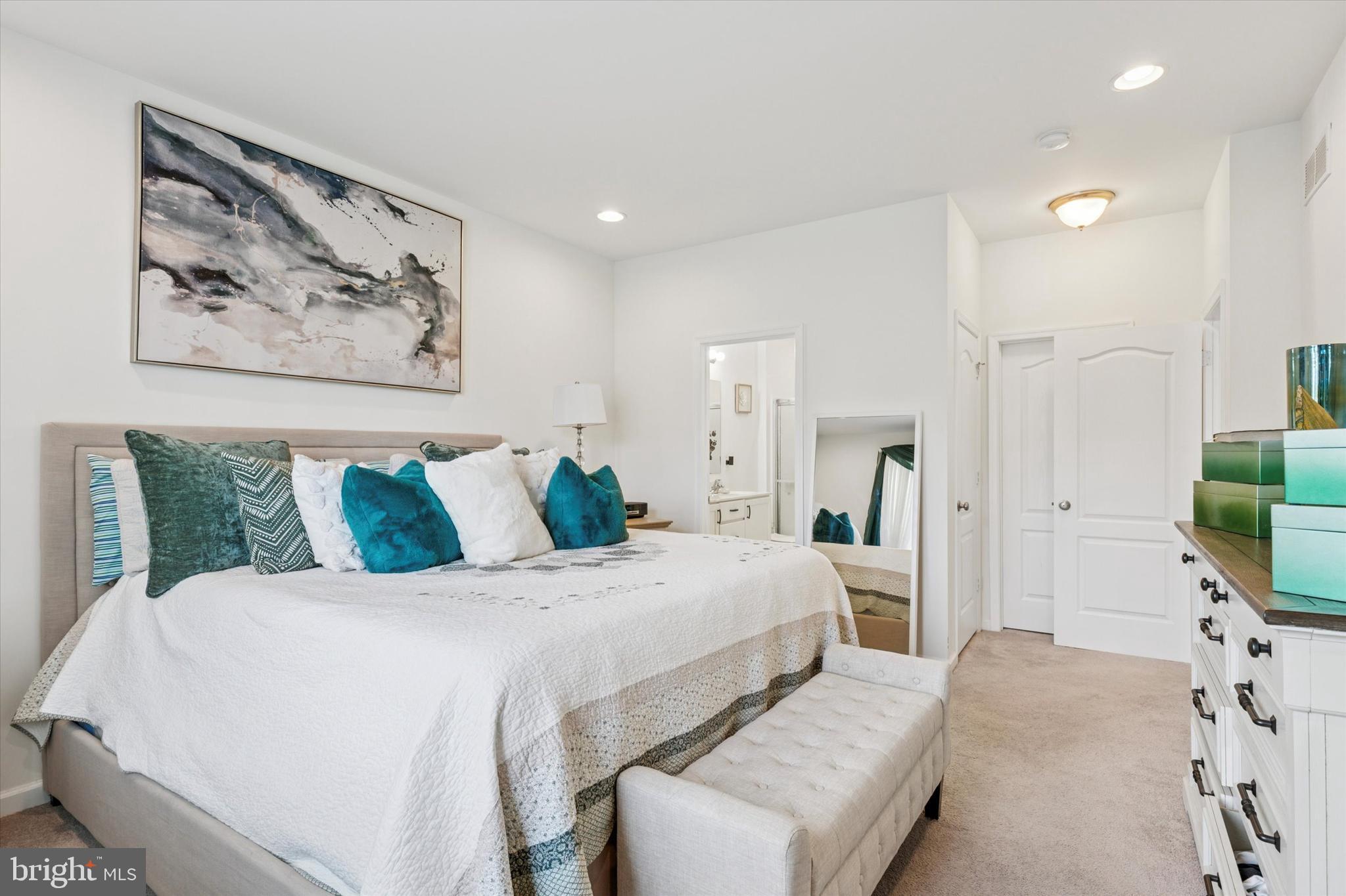 VILLAGE OF BAYBERRY - Residential