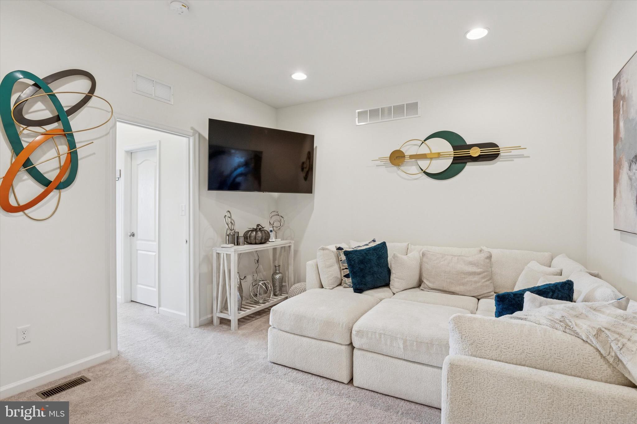 VILLAGE OF BAYBERRY - Residential