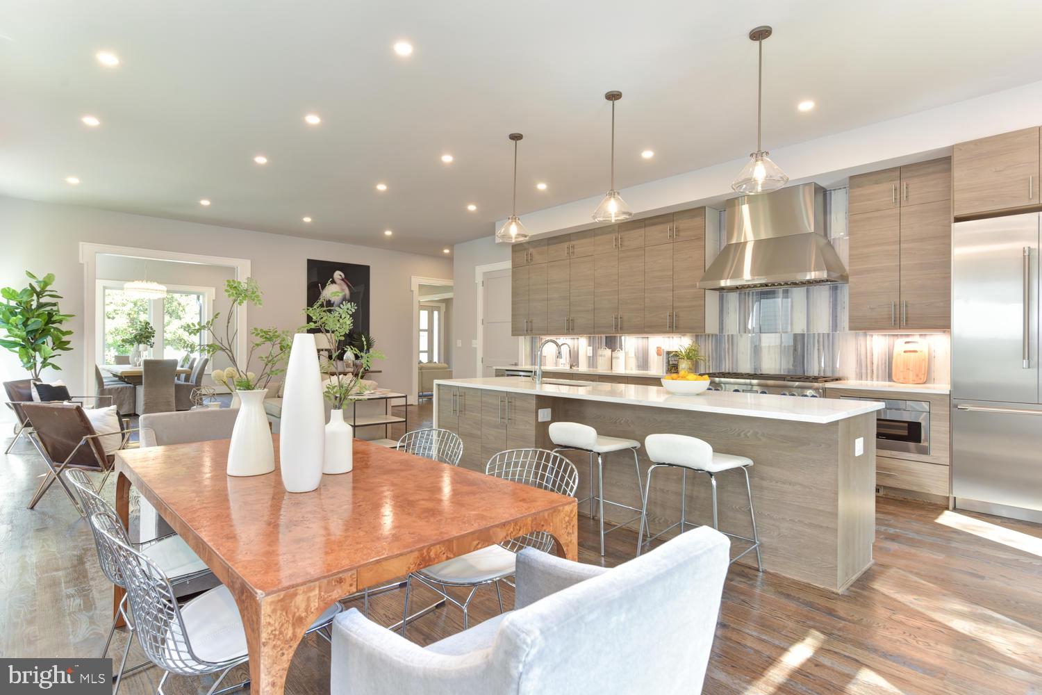 GARDEN CITY - Residential