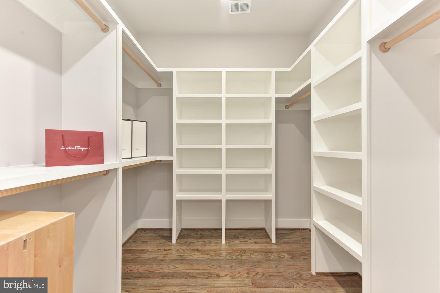 GARDEN CITY - Residential