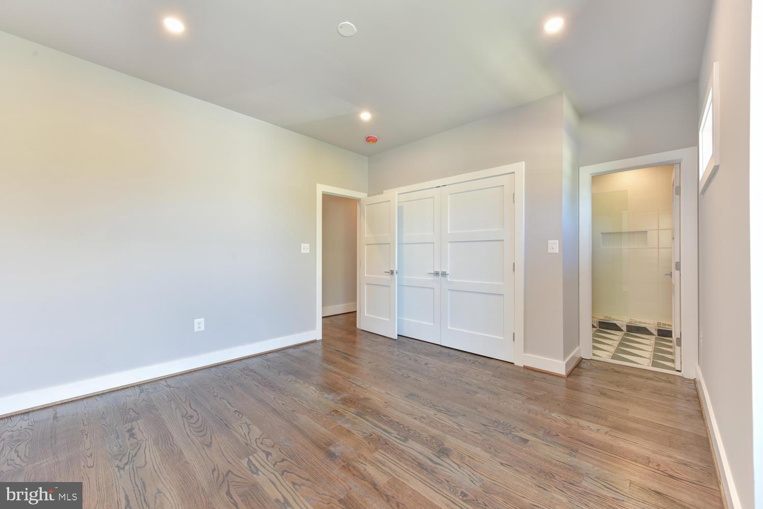 GARDEN CITY - Residential