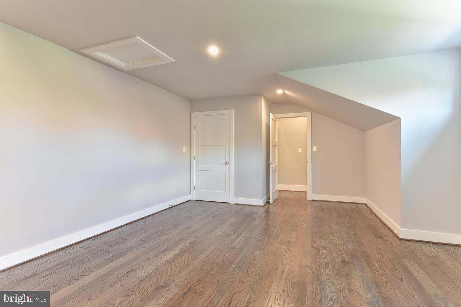 GARDEN CITY - Residential