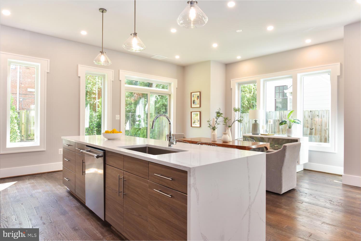 GARDEN CITY - Residential