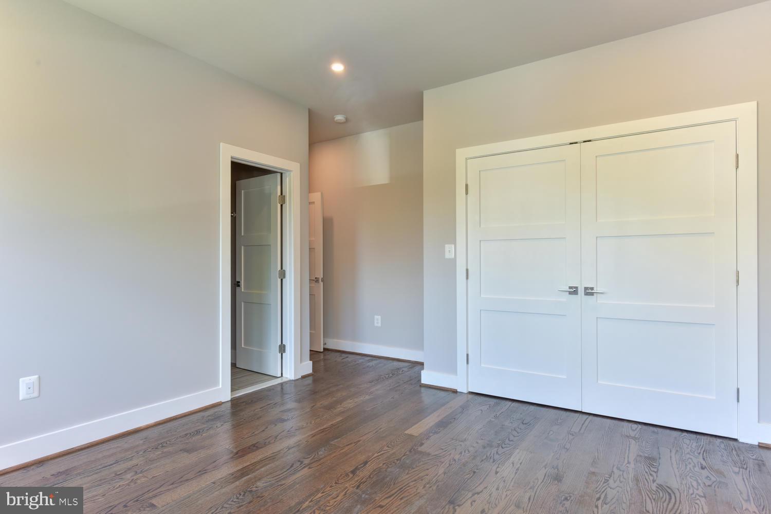 GARDEN CITY - Residential