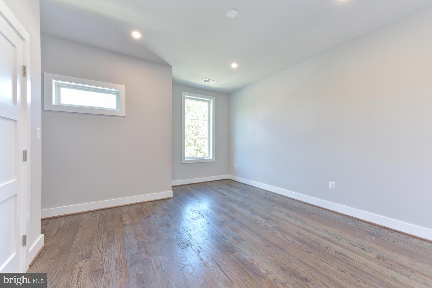 GARDEN CITY - Residential