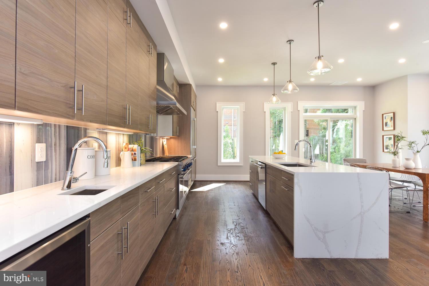 GARDEN CITY - Residential