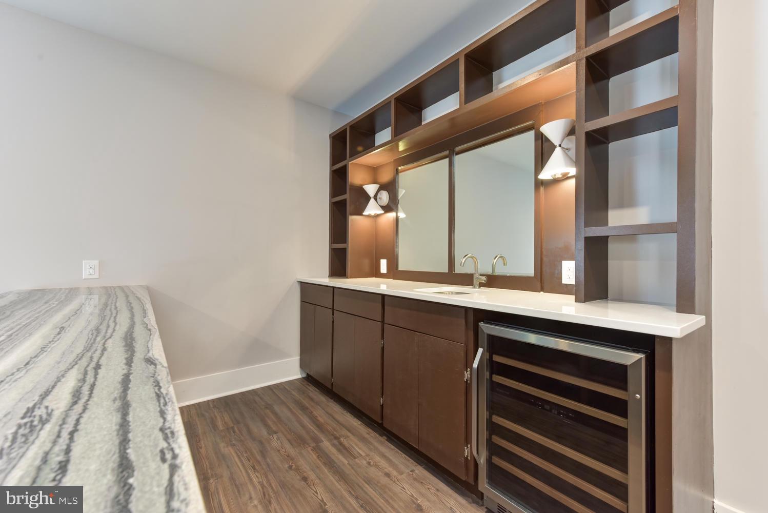 GARDEN CITY - Residential