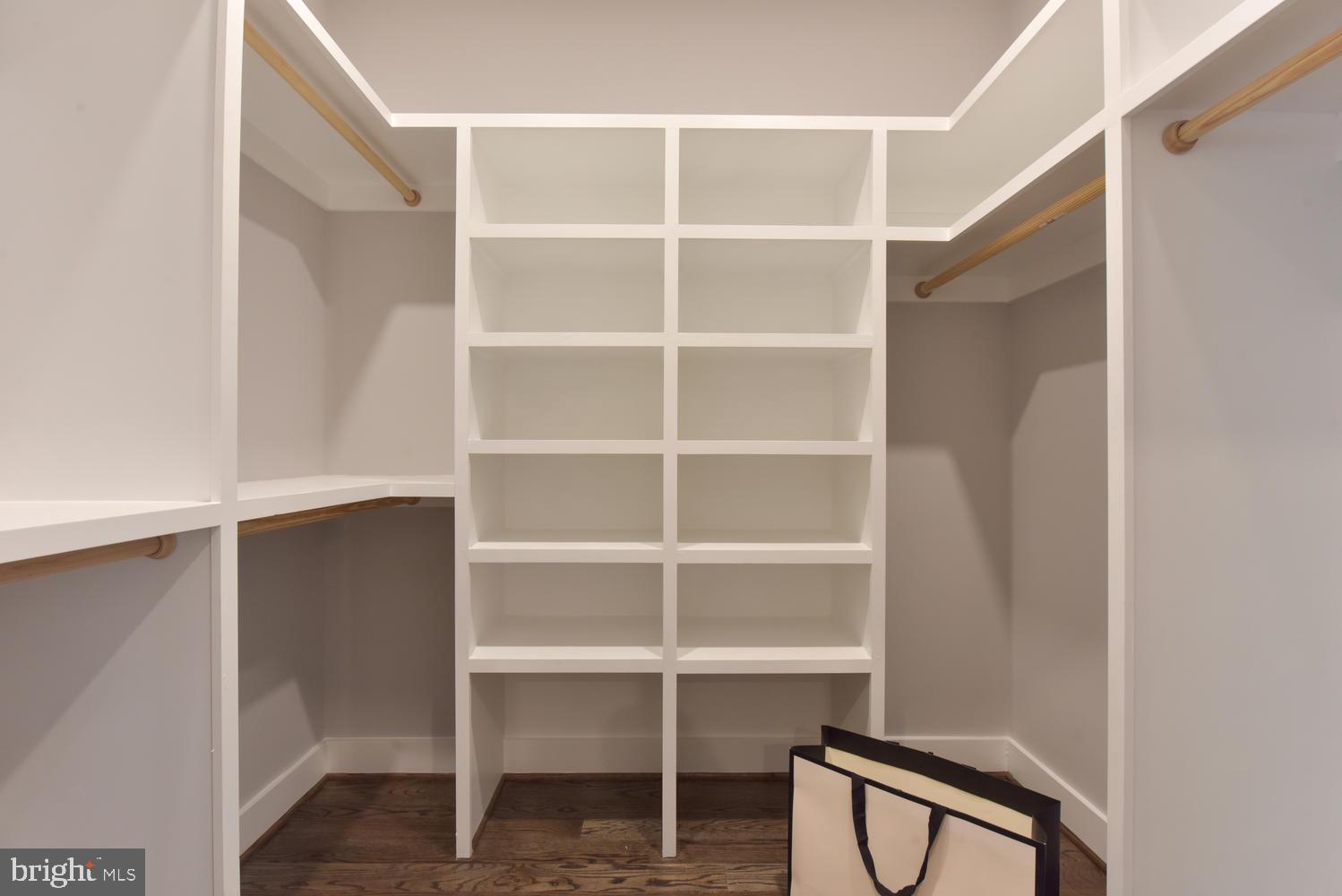 GARDEN CITY - Residential