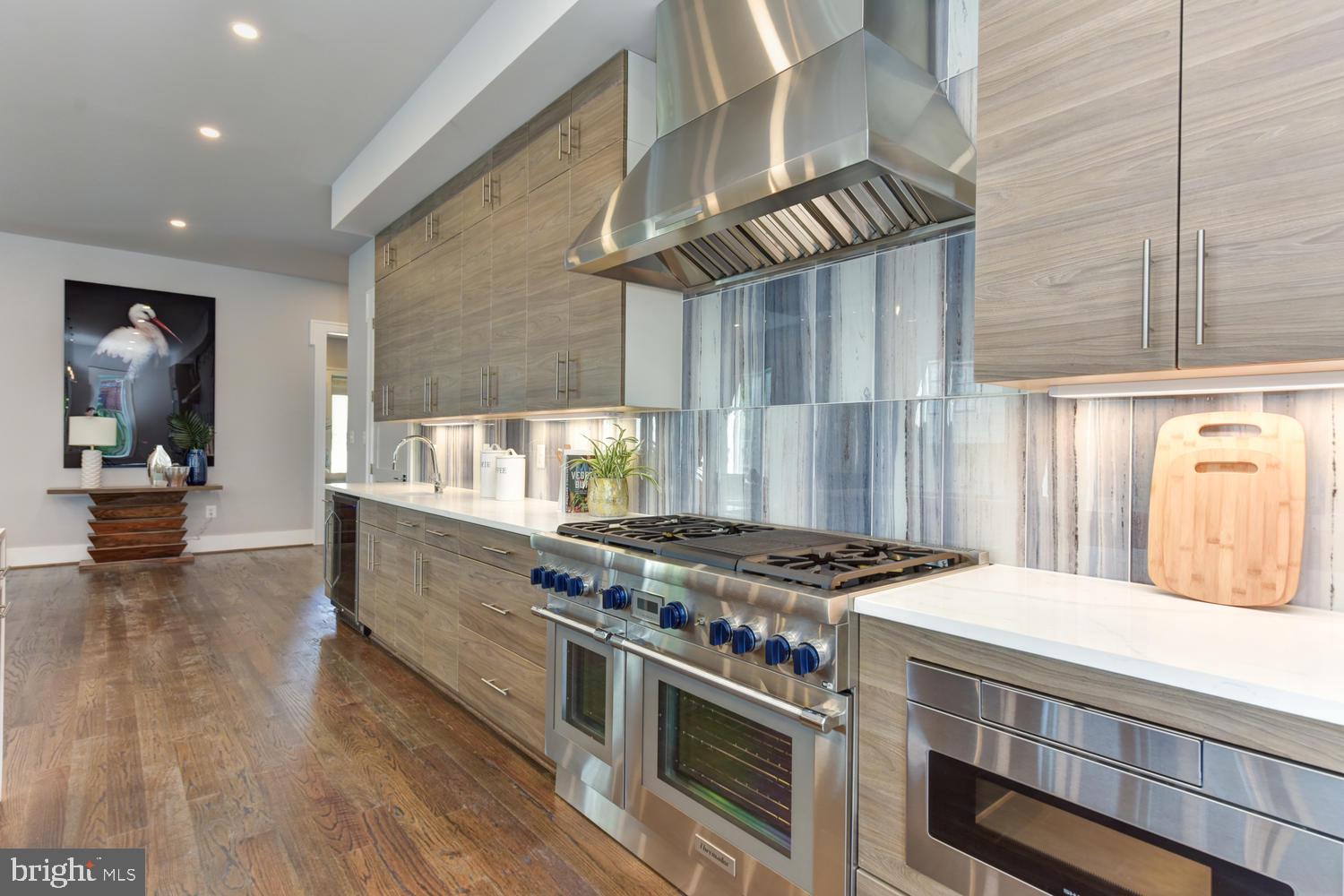 GARDEN CITY - Residential