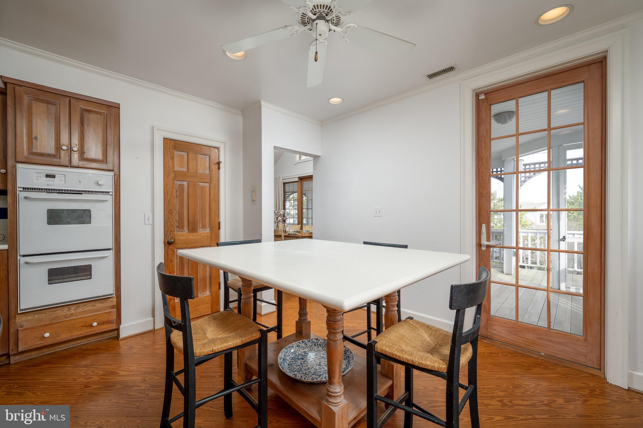 PELICANS POUCH - Residential