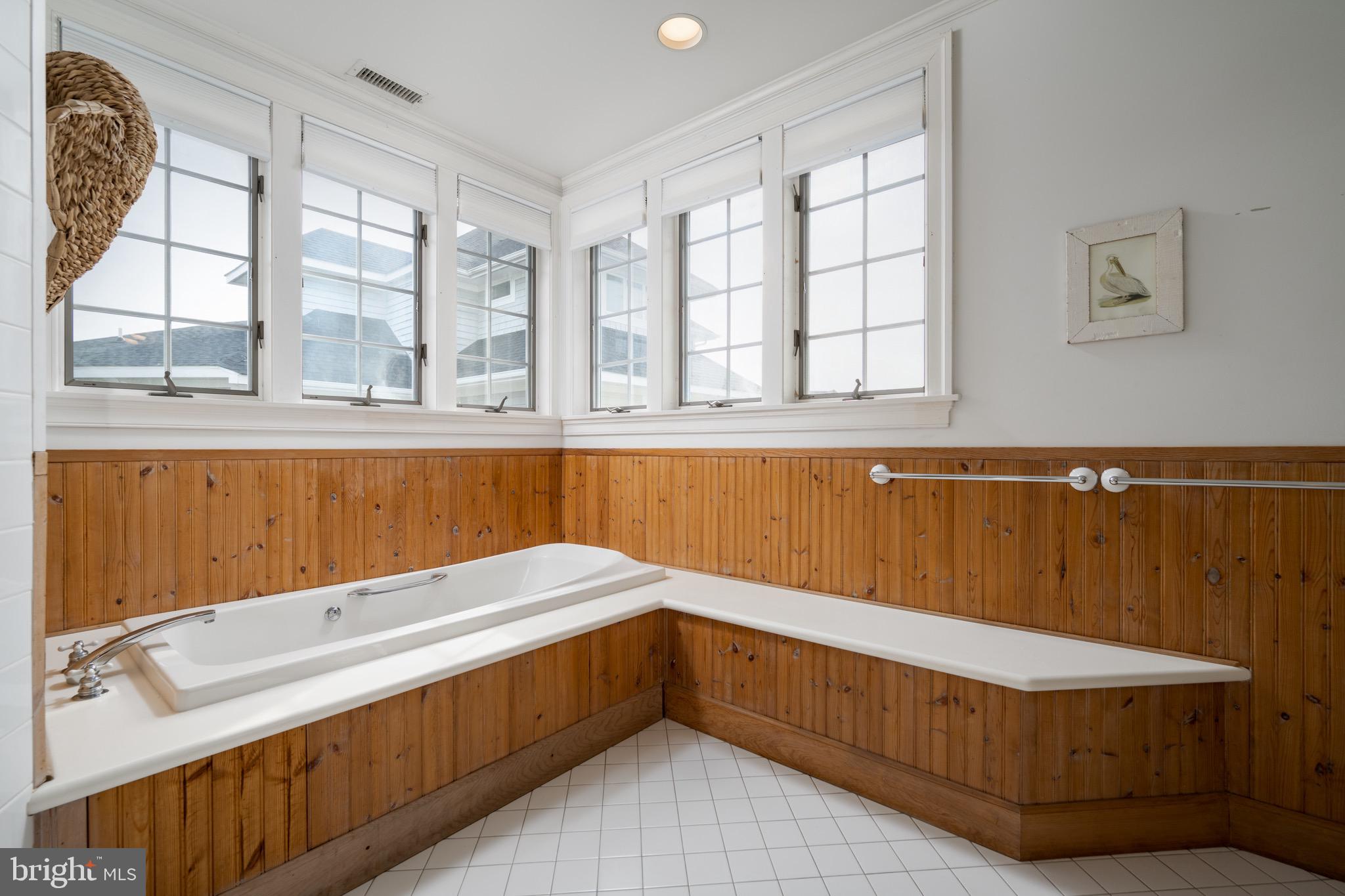 PELICANS POUCH - Residential