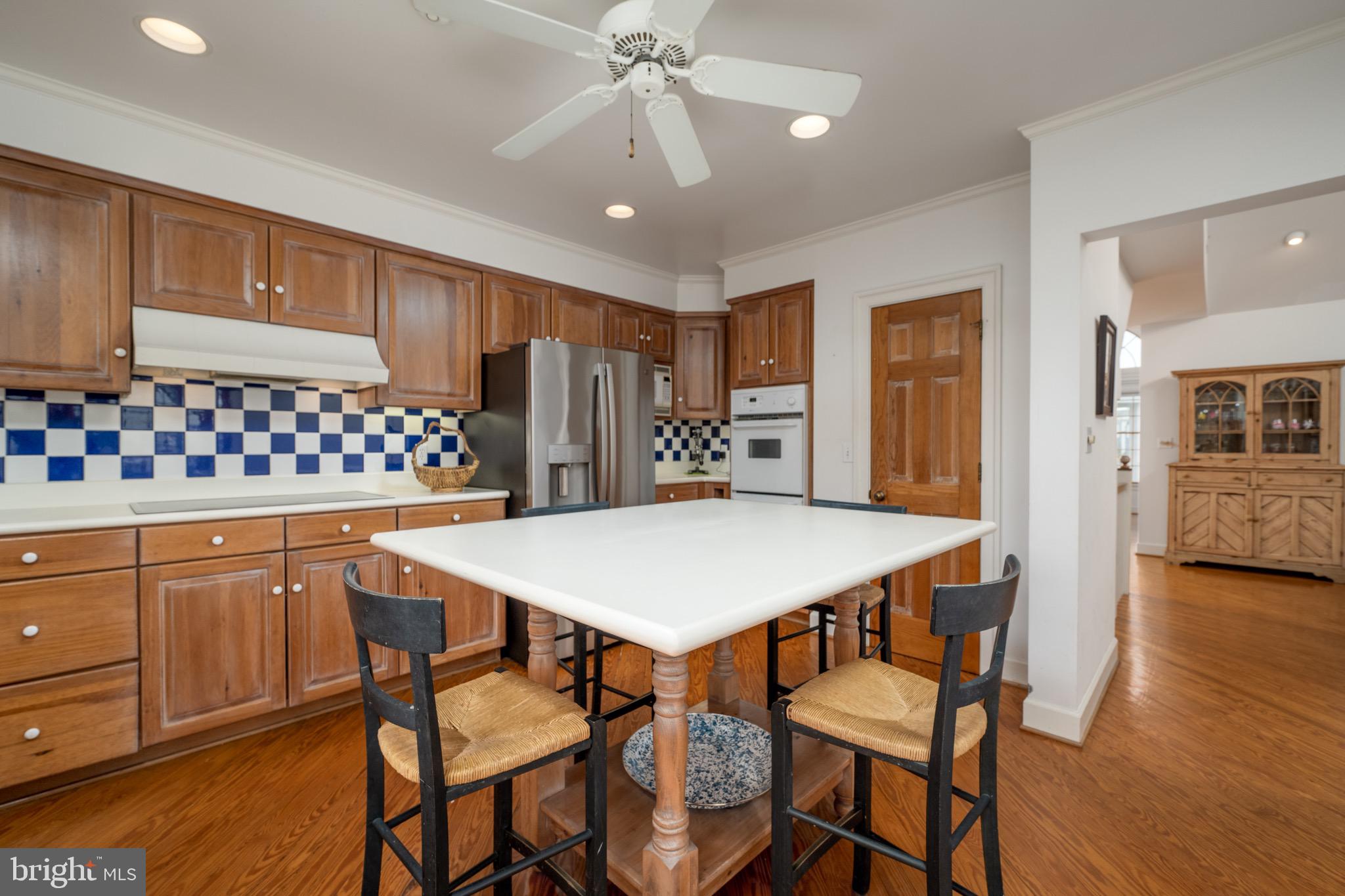 PELICANS POUCH - Residential