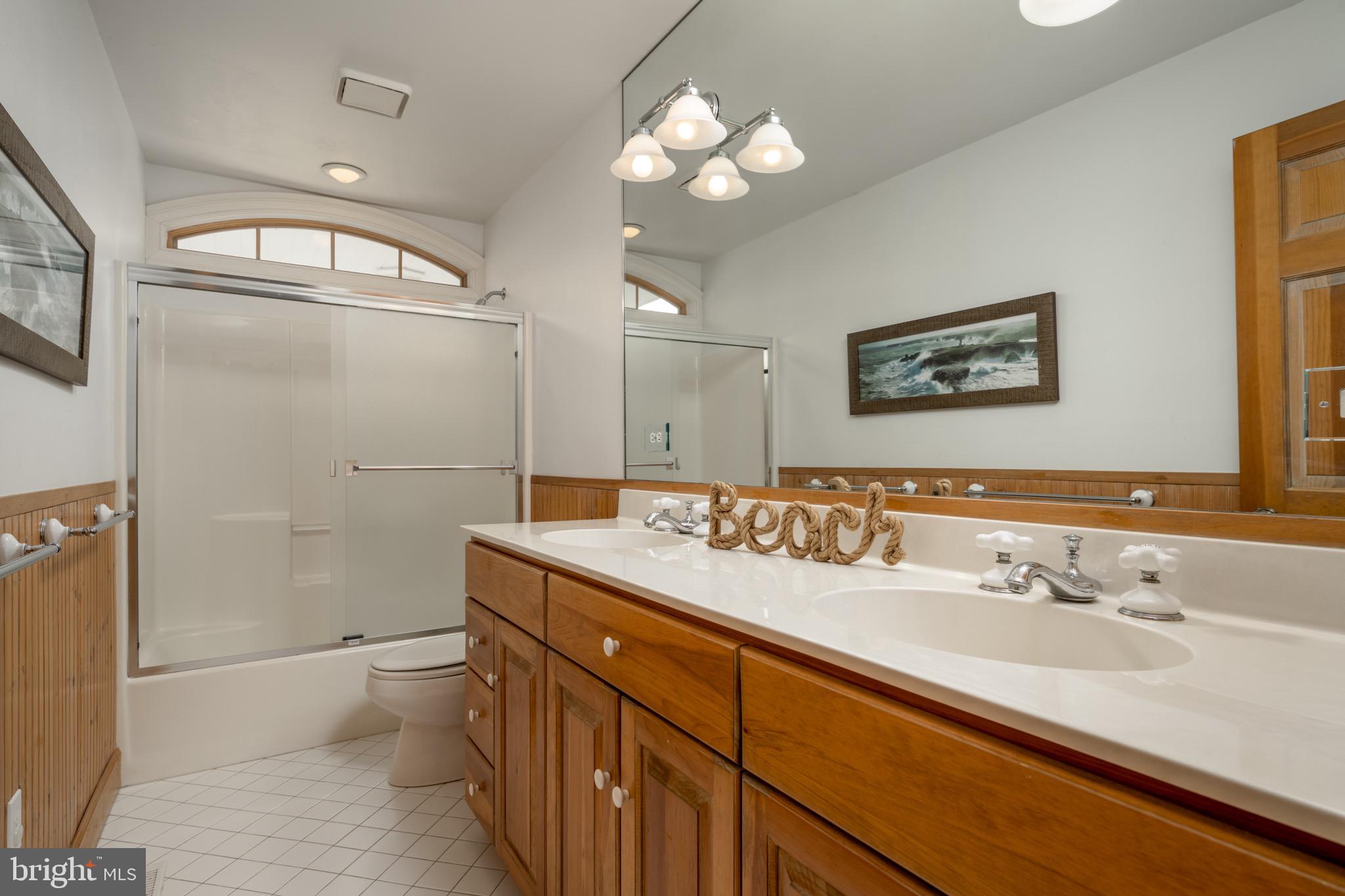 PELICANS POUCH - Residential