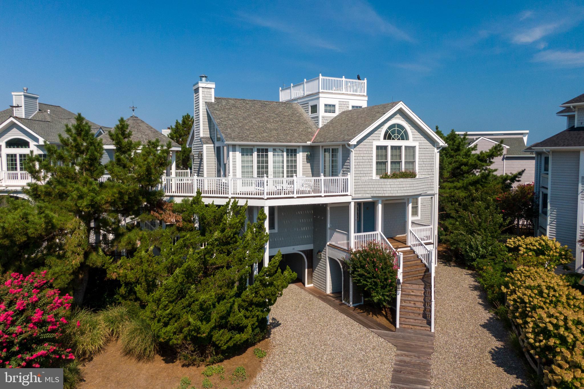 PELICANS POUCH - Residential