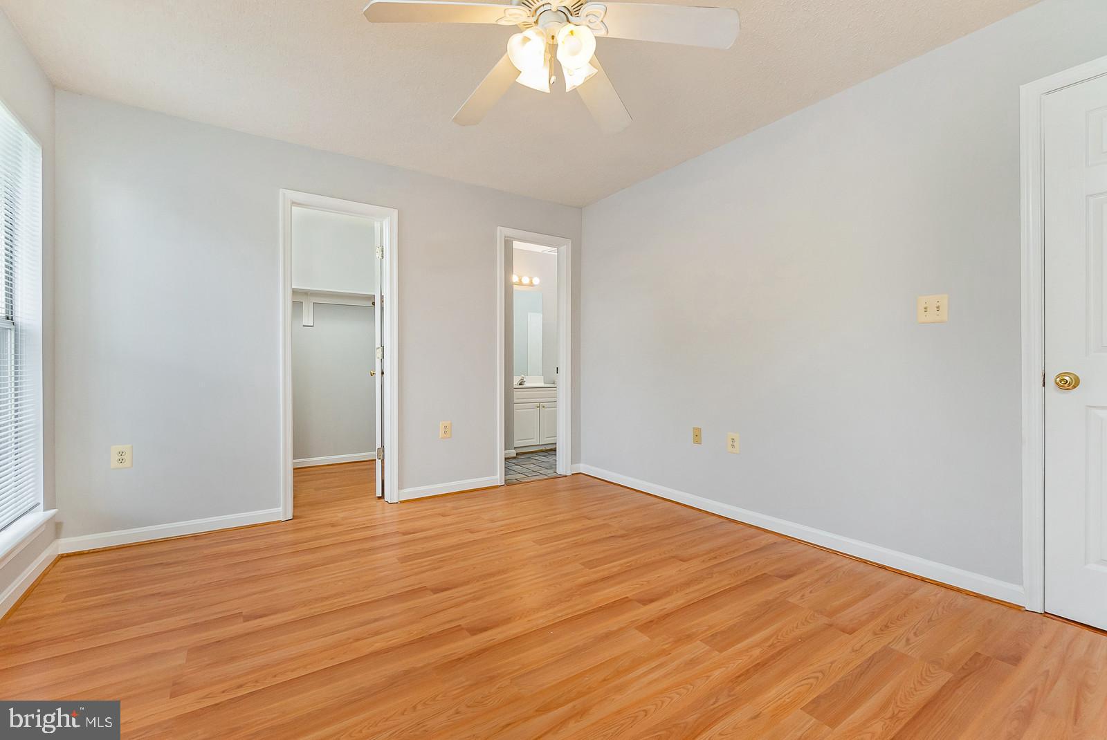 ASHBURN FARM - Residential