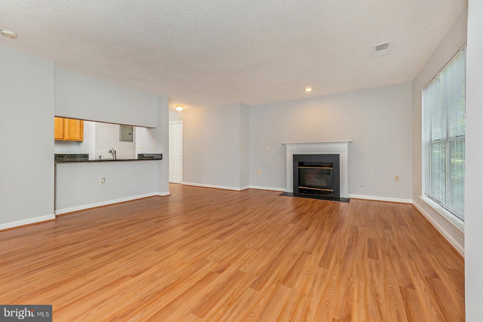 ASHBURN FARM - Residential