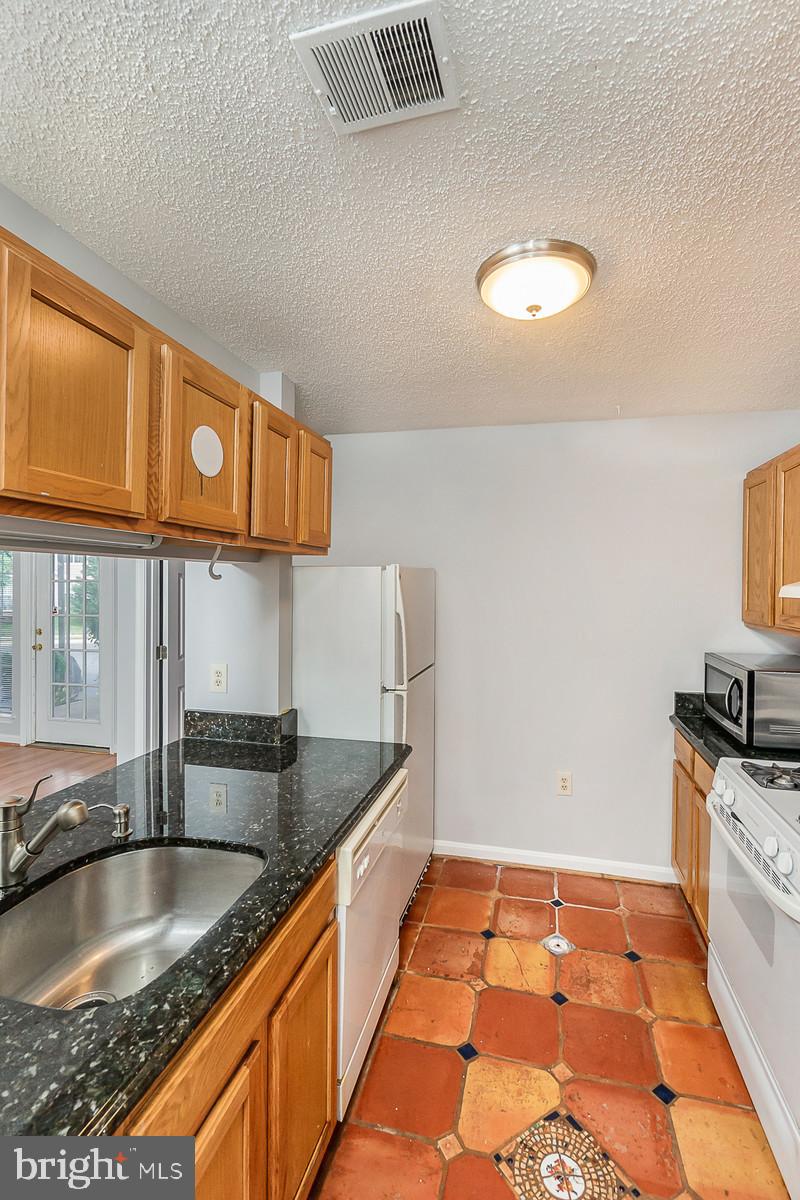 ASHBURN FARM - Residential