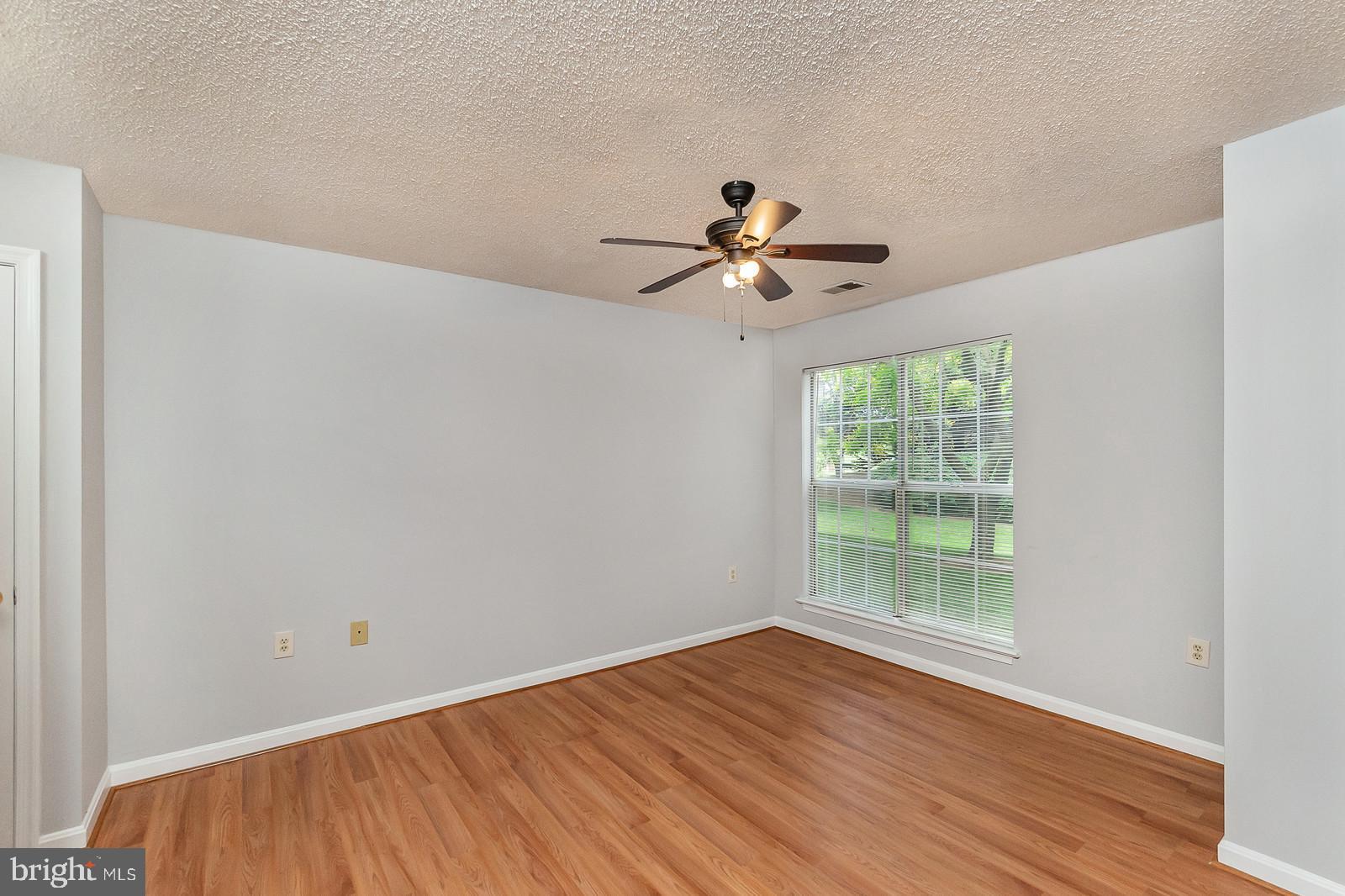 ASHBURN FARM - Residential