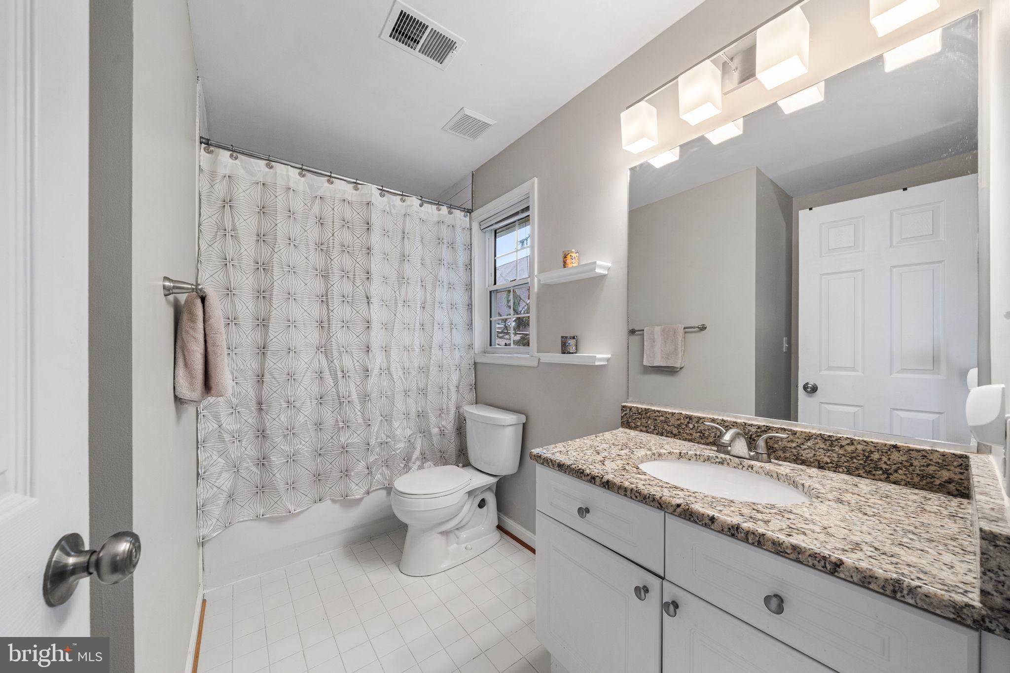 JERZY LAMOT - Residential