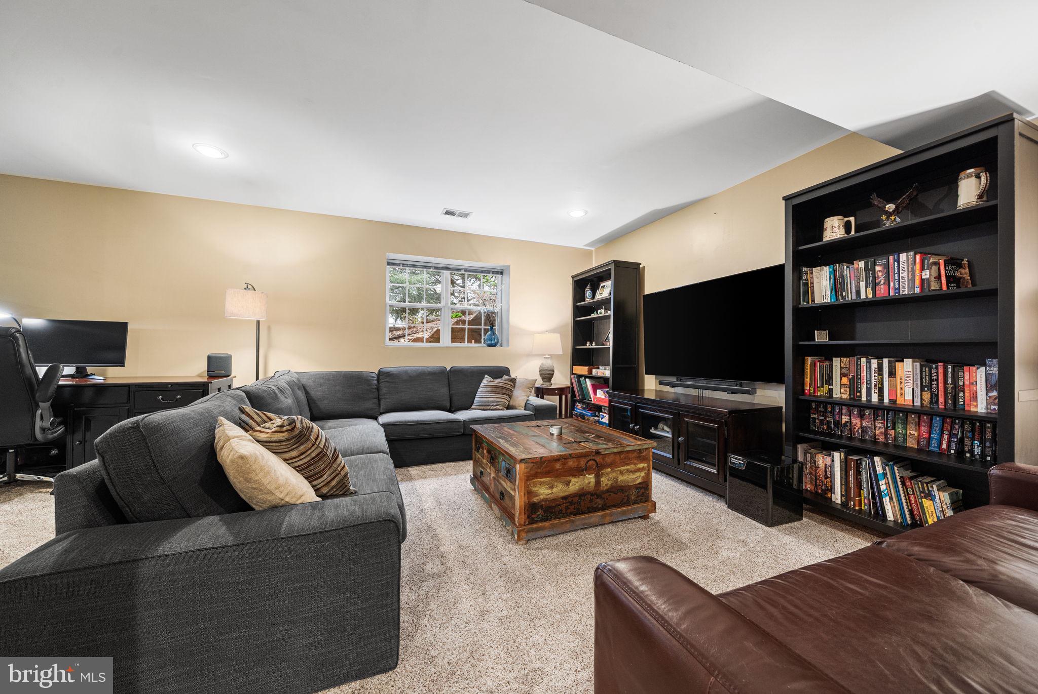 JERZY LAMOT - Residential