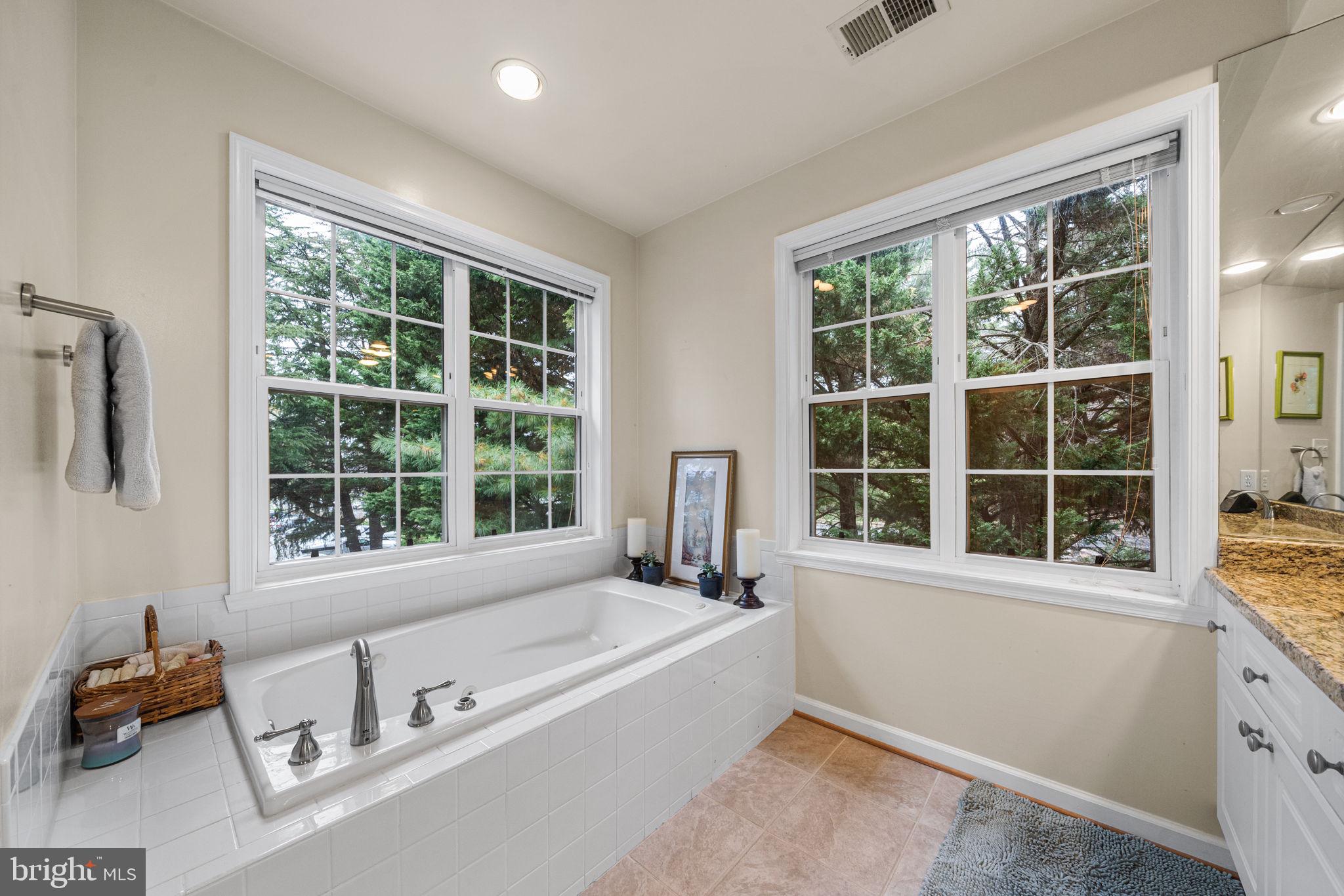 JERZY LAMOT - Residential