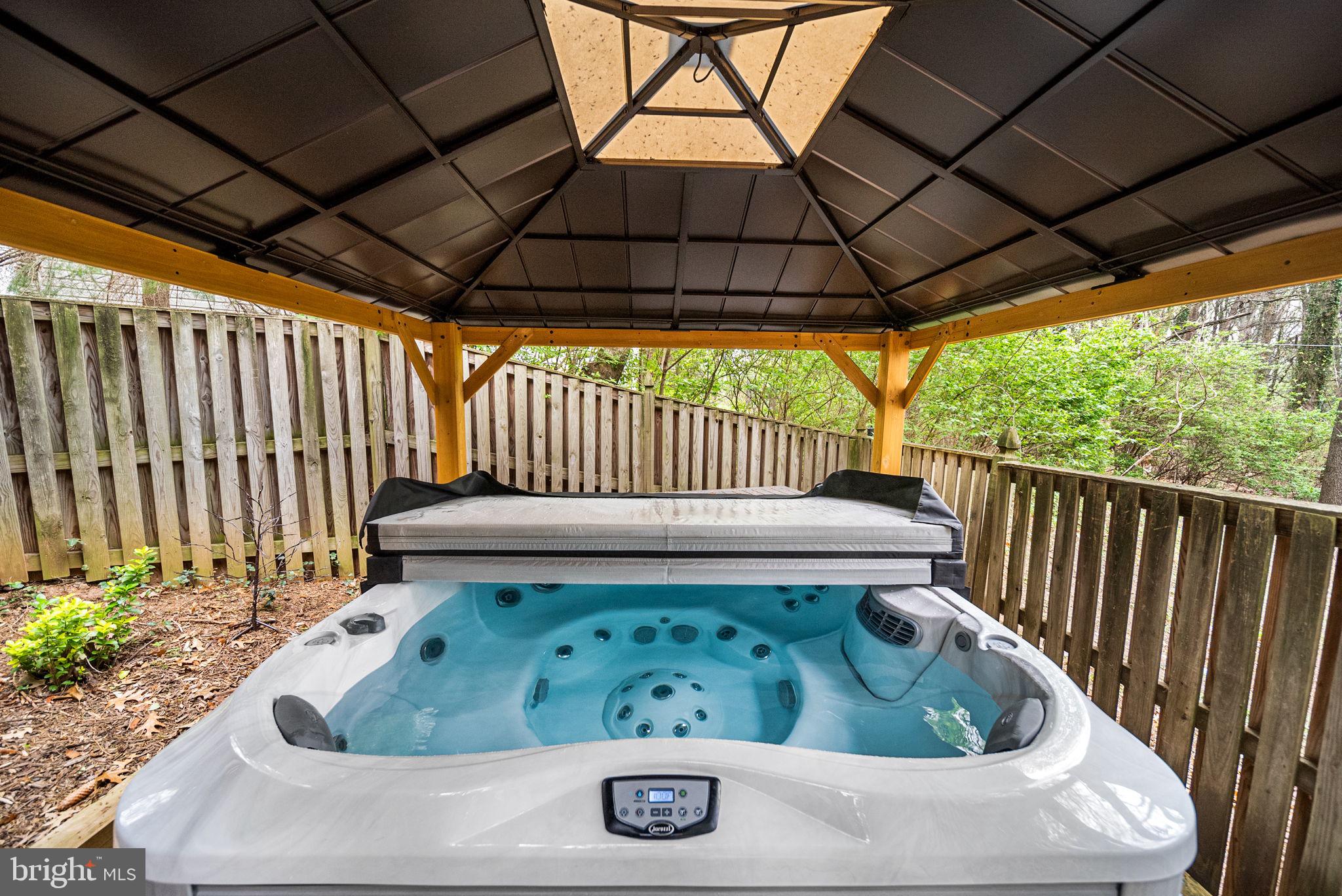 JERZY LAMOT - Residential