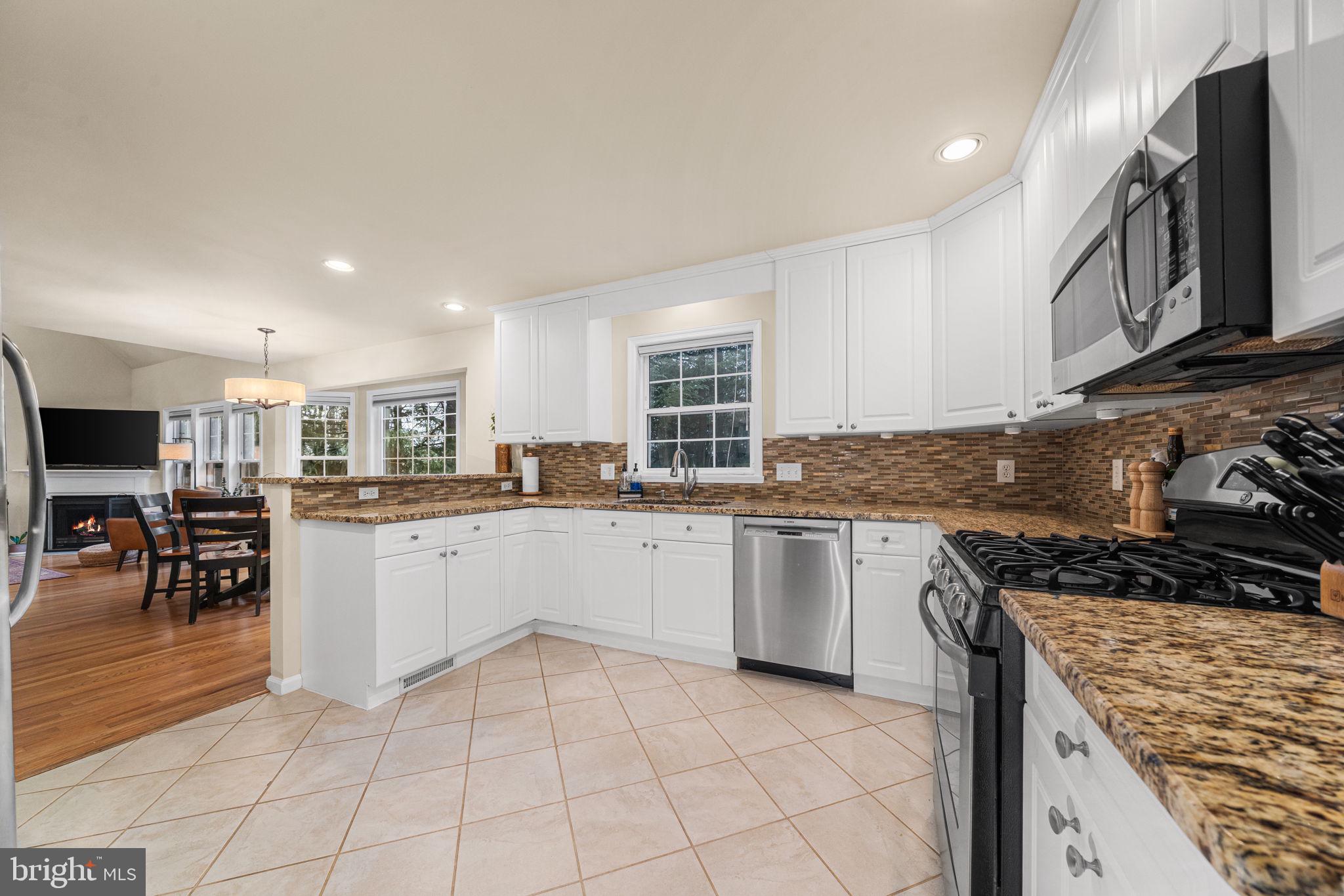 JERZY LAMOT - Residential