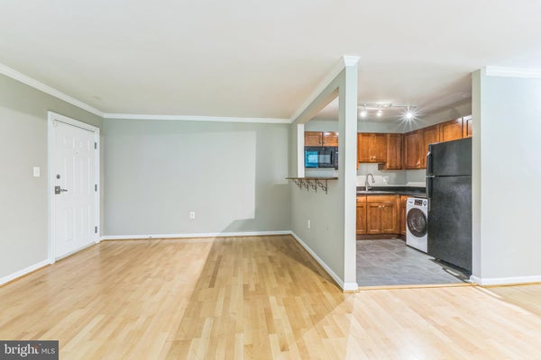 3105 NAYLOR RD SE APT 304, WASHINGTON, DC 20020 - Image 81fca92c4e77bfba3710569d1c393d2d/1847011277