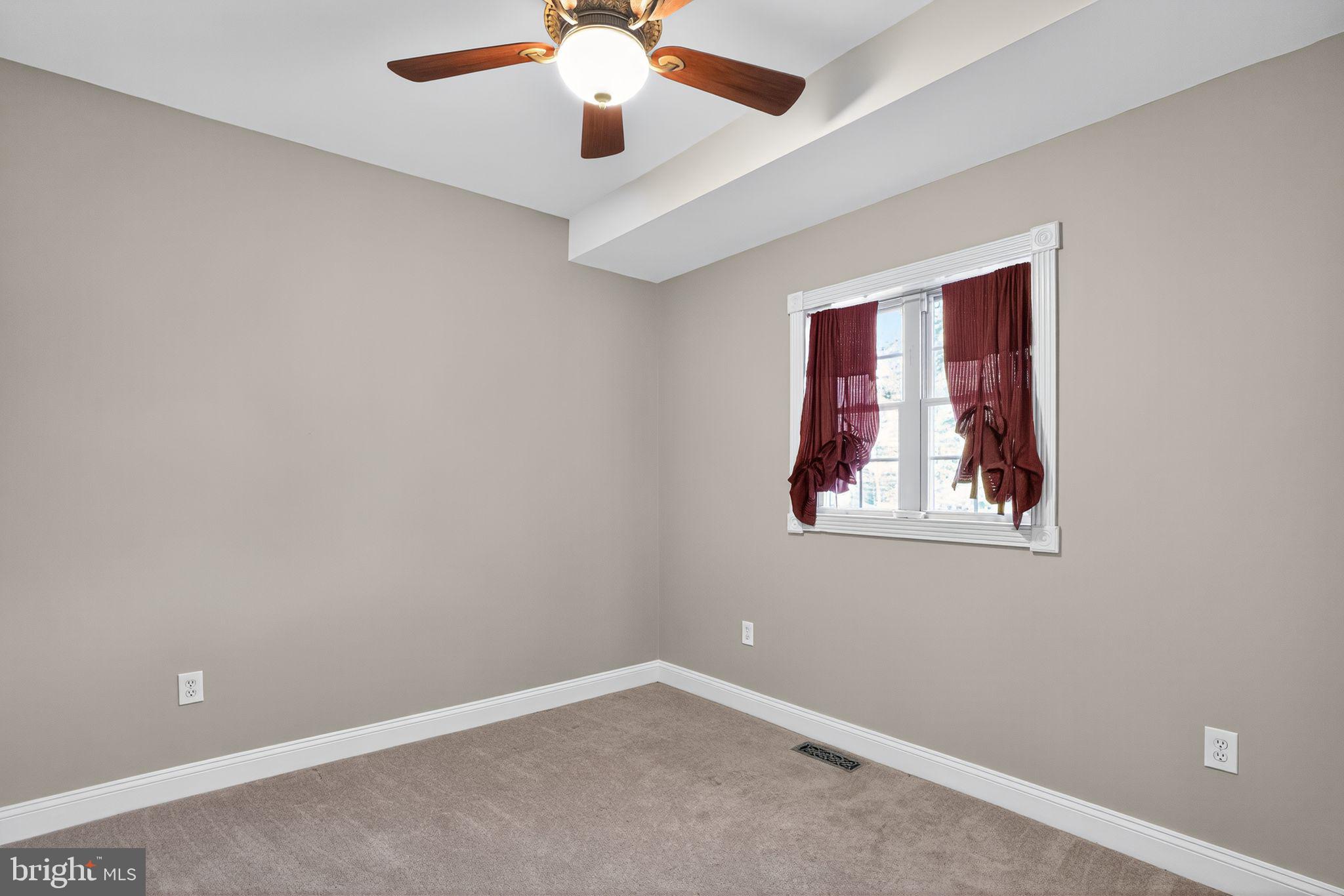 HIGH RIDGE - Residential