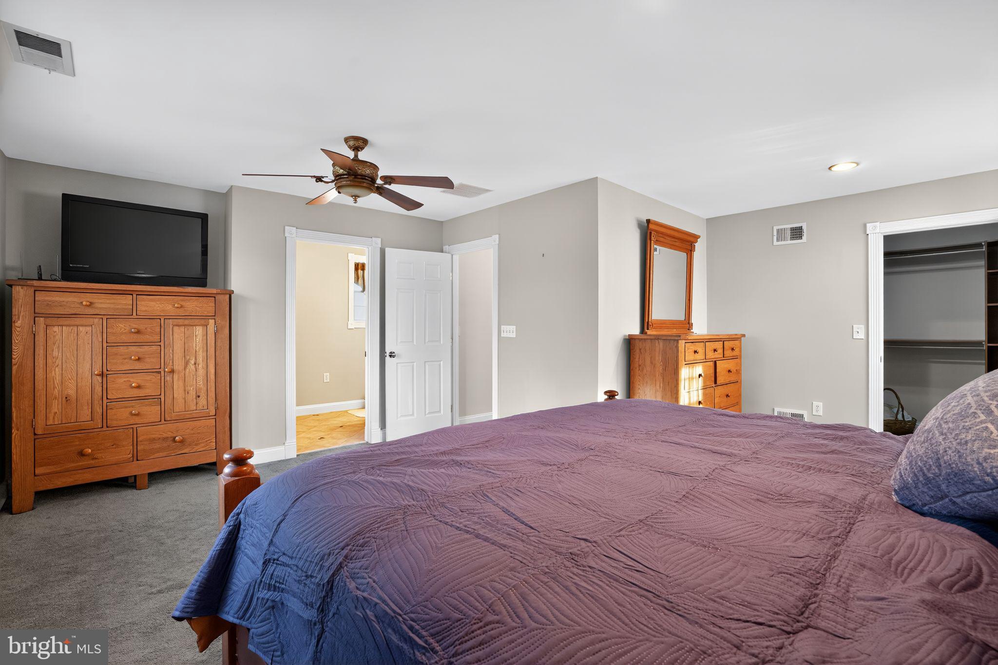 HIGH RIDGE - Residential