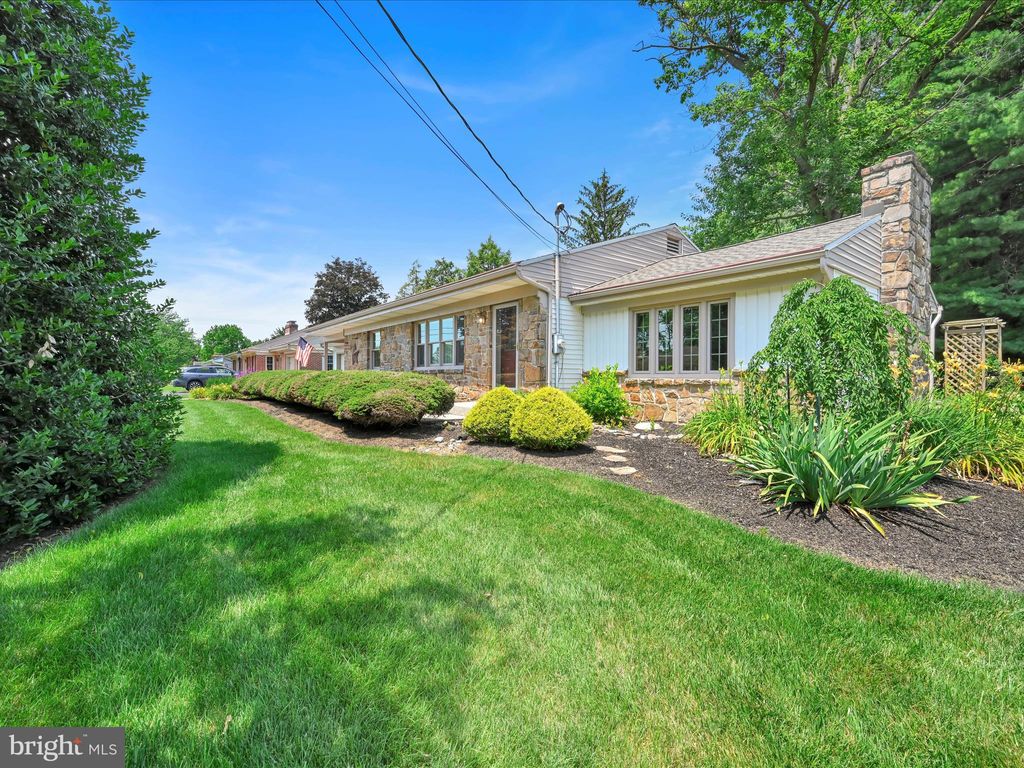 Photo of 2109 Lyndell Drive, LANCASTER, PA 17601 (MLS # PALA2072112)
