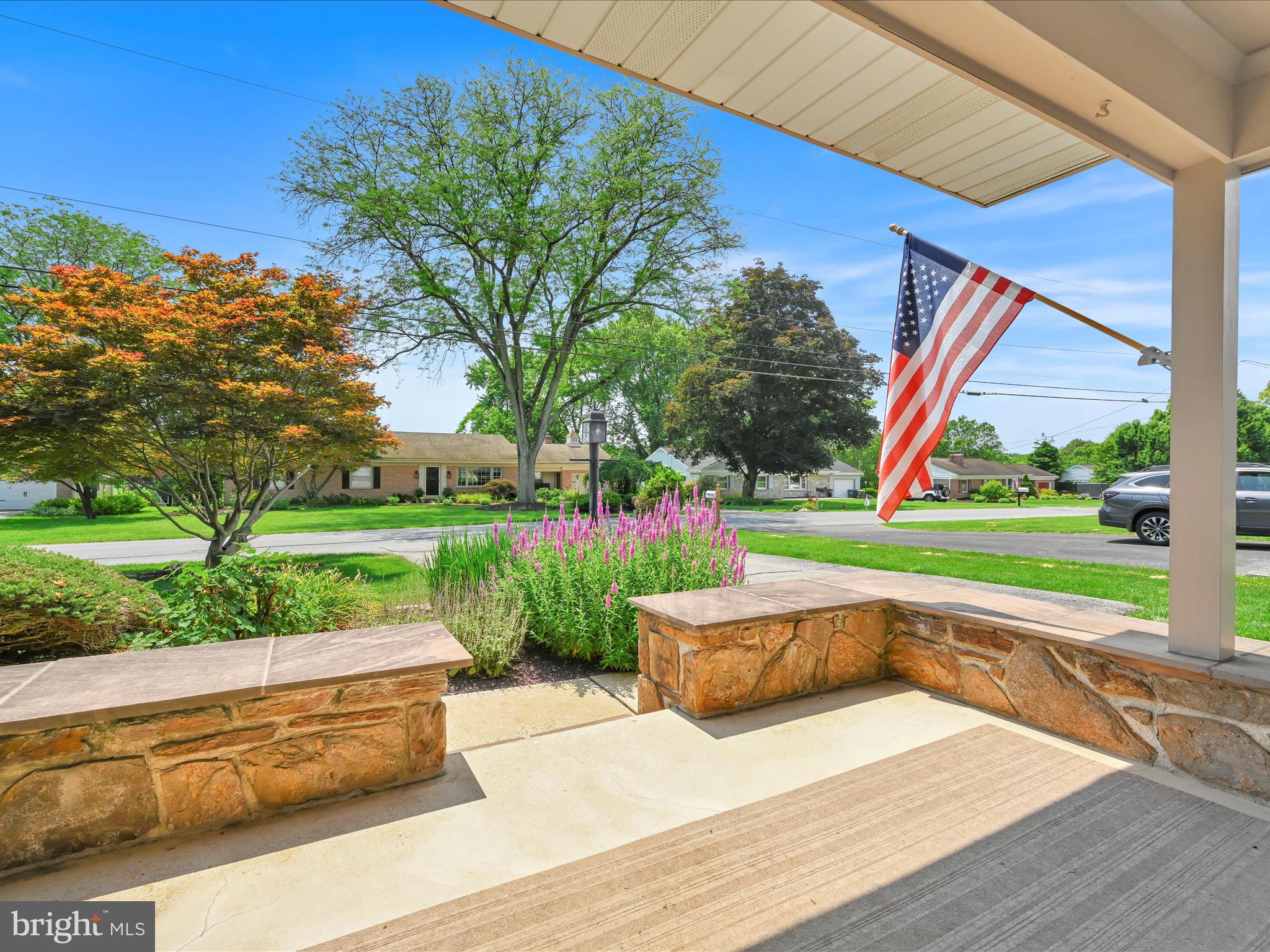 2109 LYNDELL DRIVE