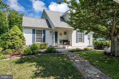 Photo of 16 Shelli Terrace, BARNEGAT, NJ 08005 (MLS # NJOC2043912)