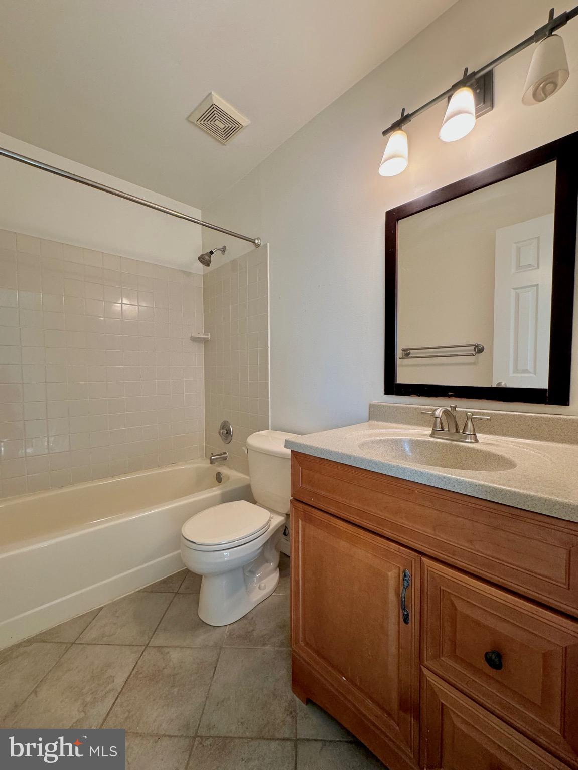 FAIR WOODS - Residential Lease