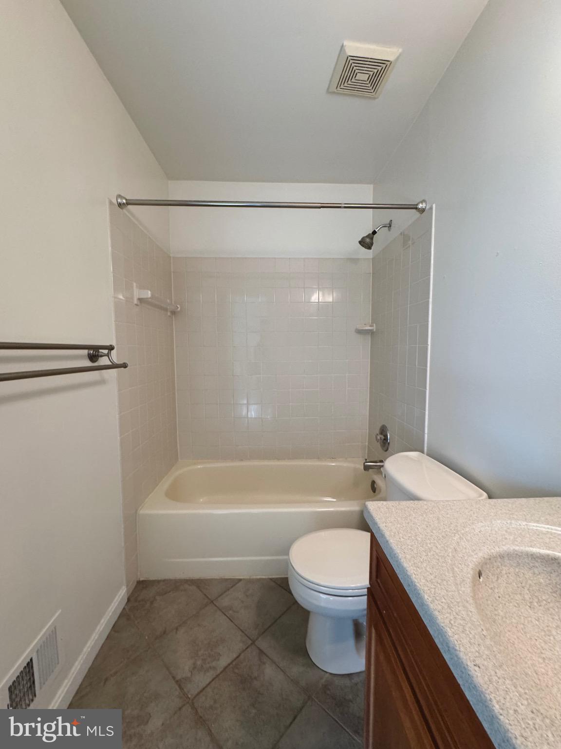 FAIR WOODS - Residential Lease